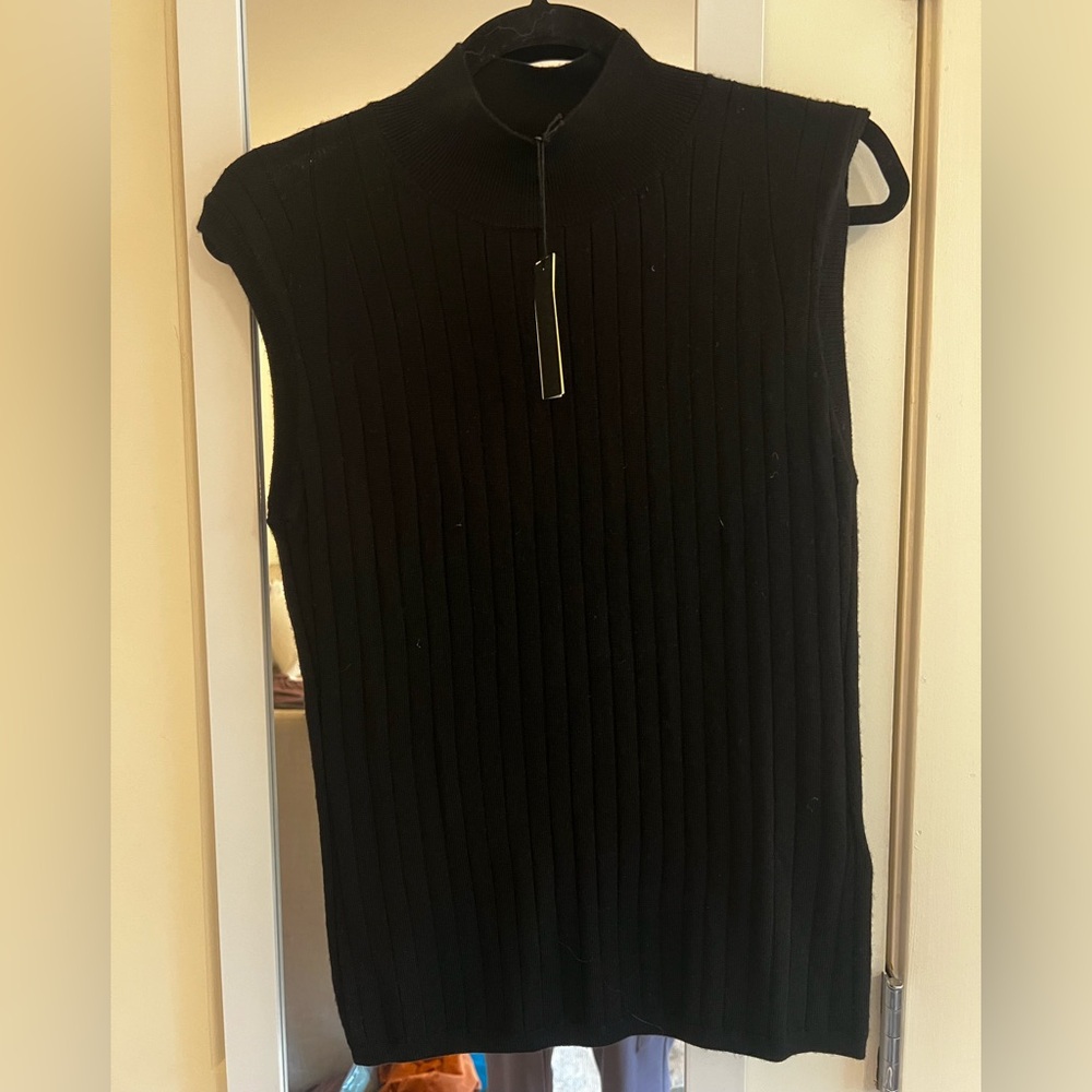 Sleeveless Sweater turtleneck